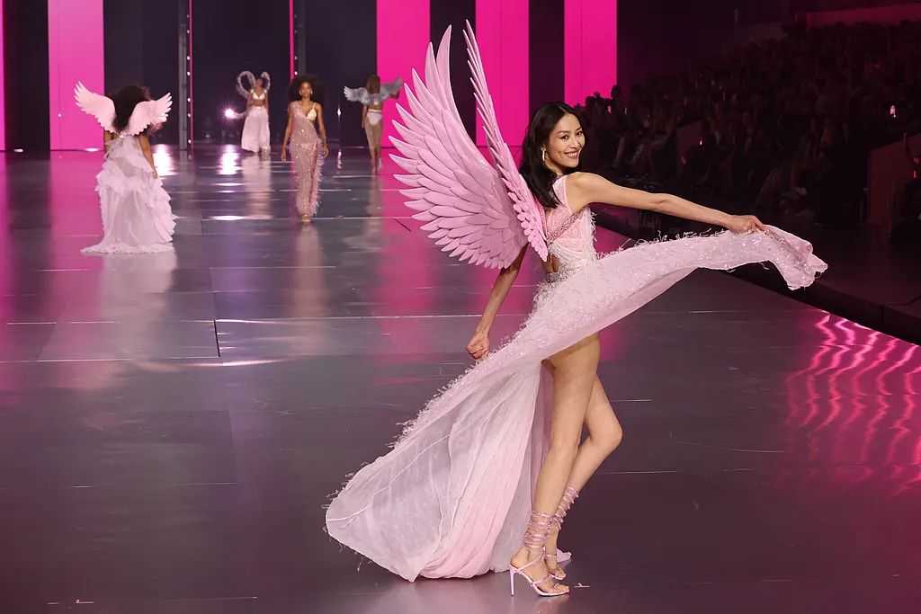 Life Photos of Foreign Beauties: Issue 3 - Photography of an Amateur Model